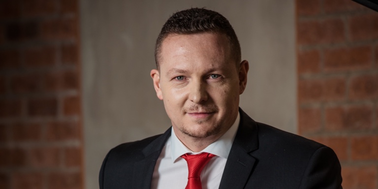 Ronnie Bornman, retail portfolio solutions portfolio manager